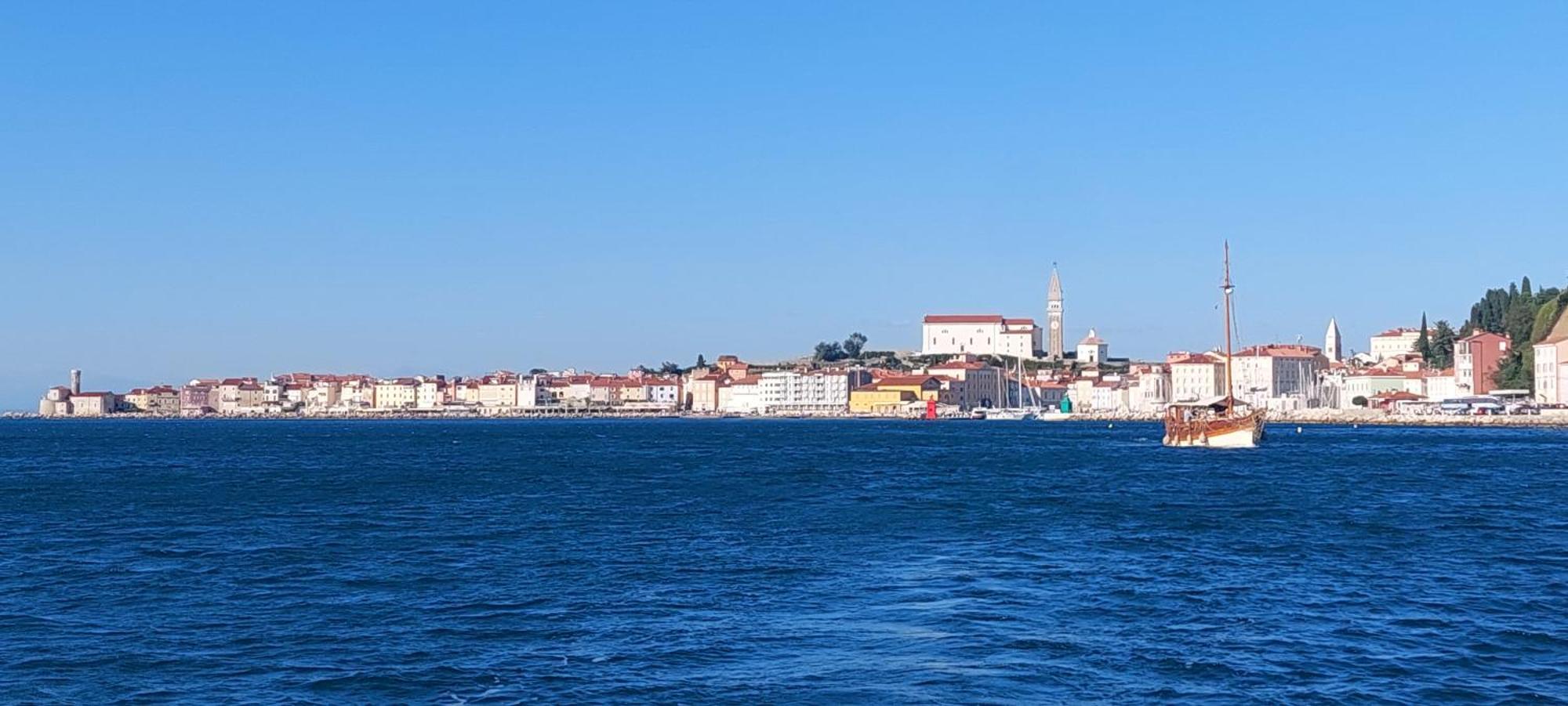 Holiday Home Amazing View Piran Bagian luar foto